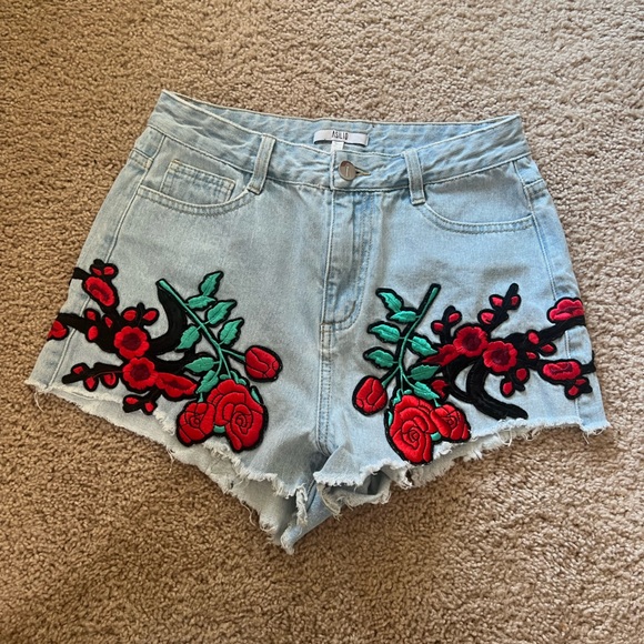 Asilio Women’s Floral Embroidered Jean Shorts - Picture 3 of 12